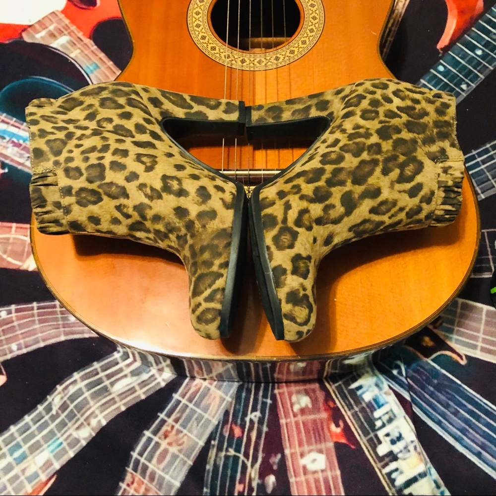 SALE!!! Hot Sam&Libby Leopard Ankle Booties! Size 7